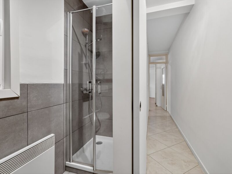 Gelijkvloersappartement op de zeedijk te Wenduine