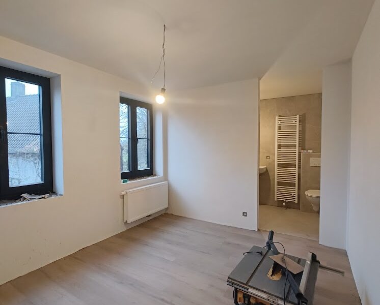 Ruime nieuwbouwwoning met terras in hartje Stalhille