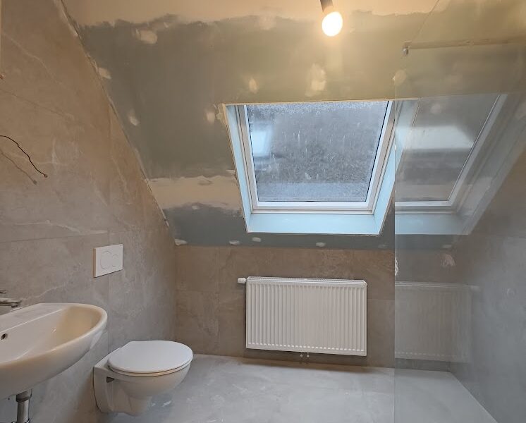 Ruime nieuwbouwwoning met terras in hartje Stalhille