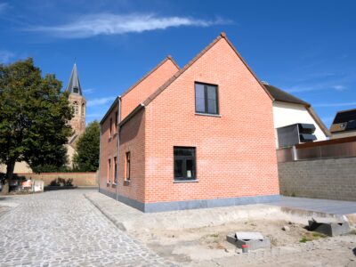 Ruime nieuwbouwwoning met terras in hartje Stalhille